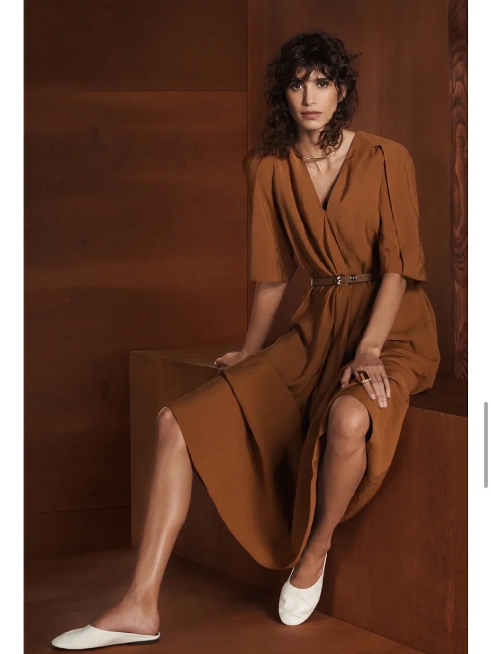 NWT ZARA WOMAN COLLECTION Midi dress V-neckline and short sleeves size XL - Picture 2 of 15